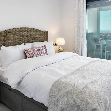 Lae23- Mirador Hills By Roomservices Естепона