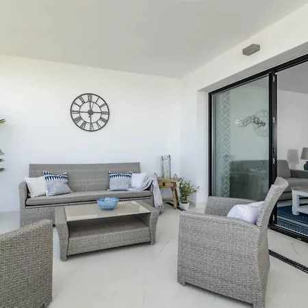 Lae23i- Modern In Luxury Urbanisation 에스테포나